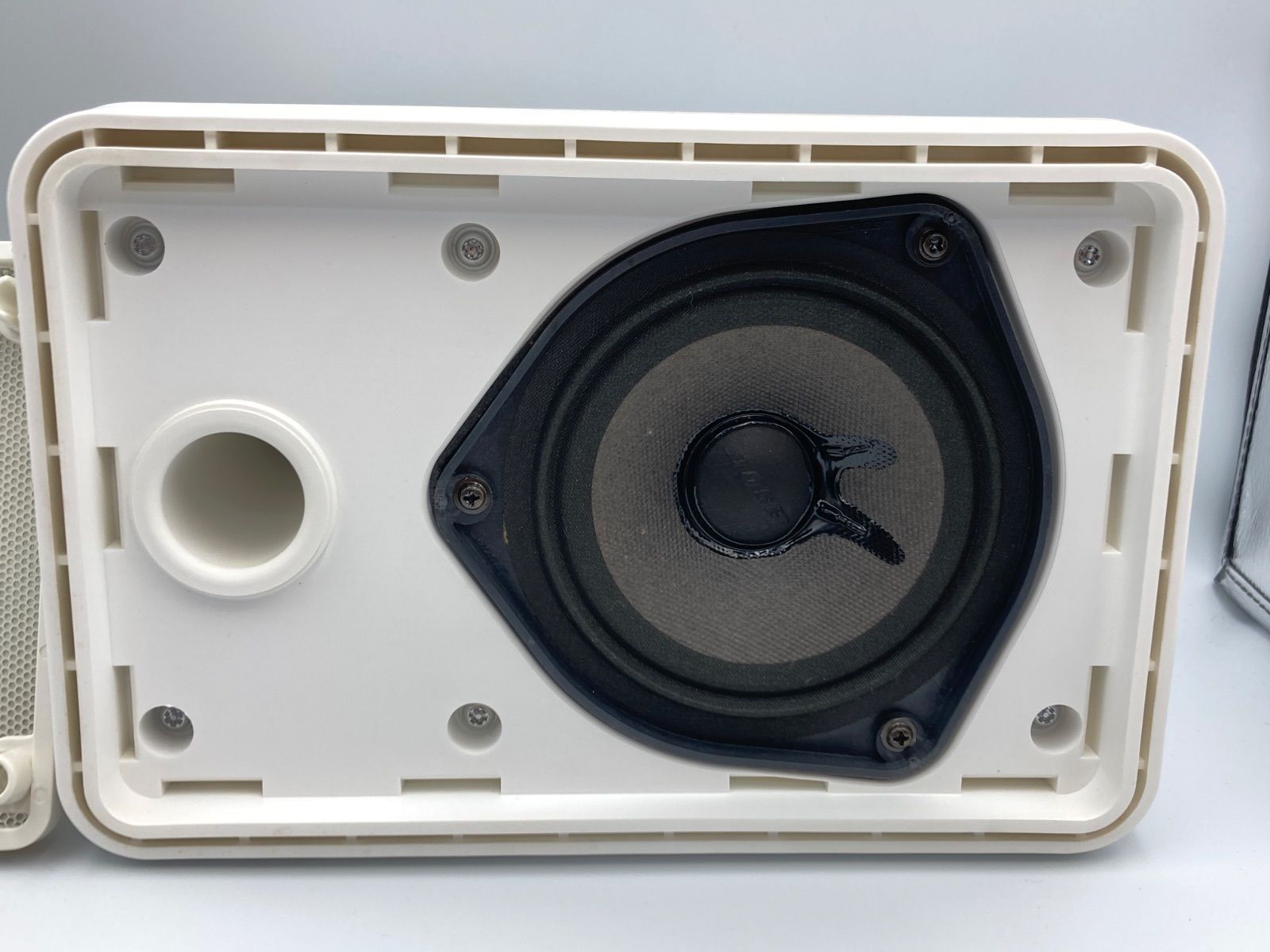 BOSE 101MMW ボーズ スピーカー 天吊りペア ホワイト 金具付き 白 BOSE 101MMW ボーズ スピーカー 天吊りペア ホワイト 金具付き