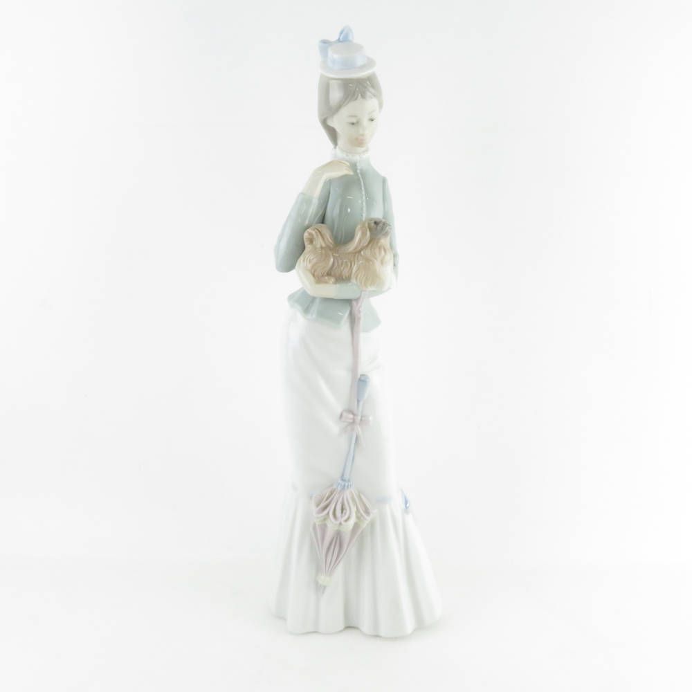 美品 LLADRO リヤドロ 4893 犬を抱く貴婦人 フィギュリン 1点 置物 お ...