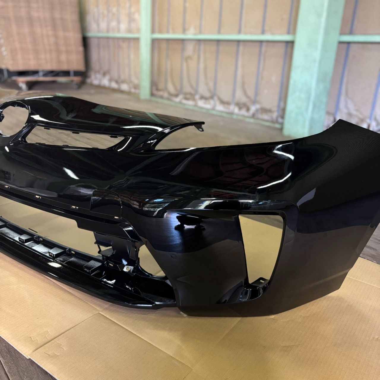 i*.様 (55)30プリウス　社外後期　ブラック　フロントバンパーフェイス TOYOTA 30系プリウス/30プリウス後期 フロントバンパー/ブラック