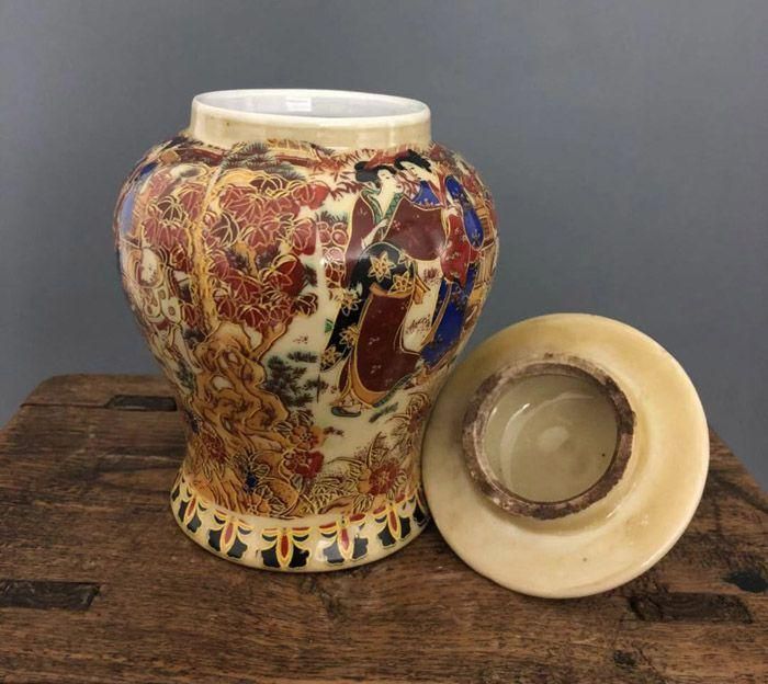 清乾隆緑釉喜上眉梢図紋将軍壺  景徳鎮 陶磁器 装飾品 現代工芸品 美術品 置物 清乾隆人物侍女図紋将軍茶壺 景徳鎮 陶磁器 装飾品 工芸品 美術