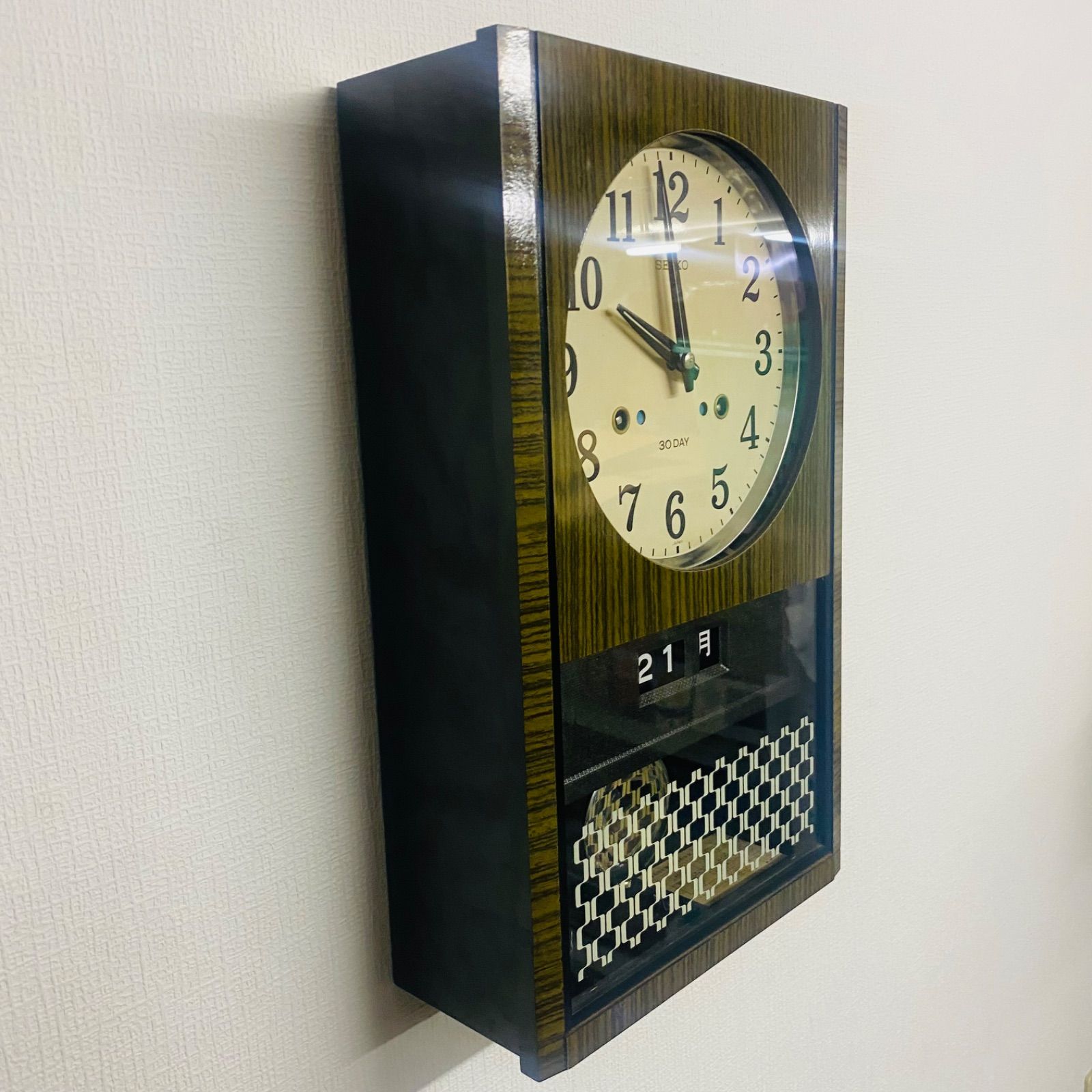 SEIKO 昭和レトロ 30日巻ゼンマイ時計 カレンダー付 4PC447 - メルカリ