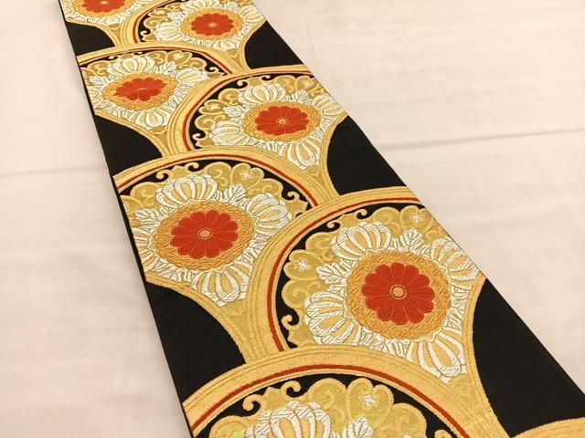 袋帯 六通 花唐草 青海波 縞 グリーン 金糸 袋帯 秀品 横段雅唐花紋 金糸 灰色 六通 正絹｜中古・古着