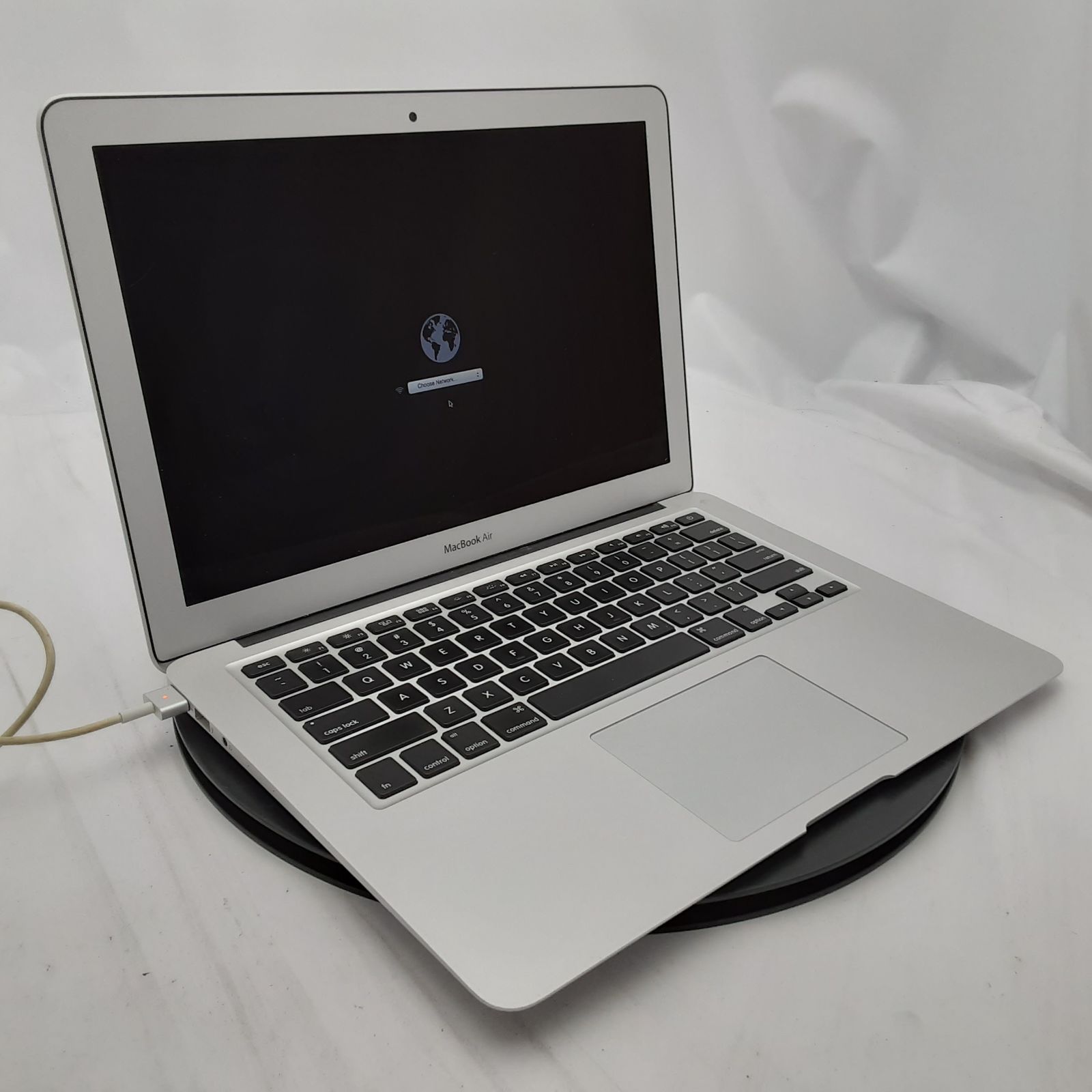 MacBook Air (13-inch, Early 2015)【ジャンク品】 ☆ジャンク☆ Apple MacBook Air (13インチ, Early 2015) [Core