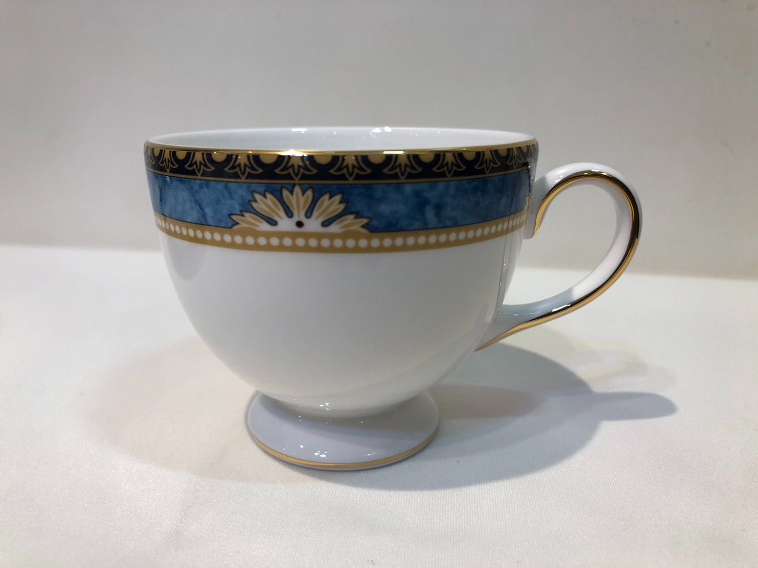 【美品】Wedgwood ウエッジウッド CURZON カーゾン カップ&ソーサー　2客セット　G