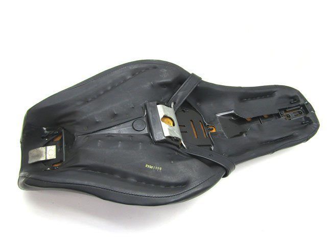 RDW-92/61-0067 ハーレーダビッドソン 純正バッドランダーシート ハーレーダビッドソン スポーツスター XL 1200 883 純正 ダブルシート
