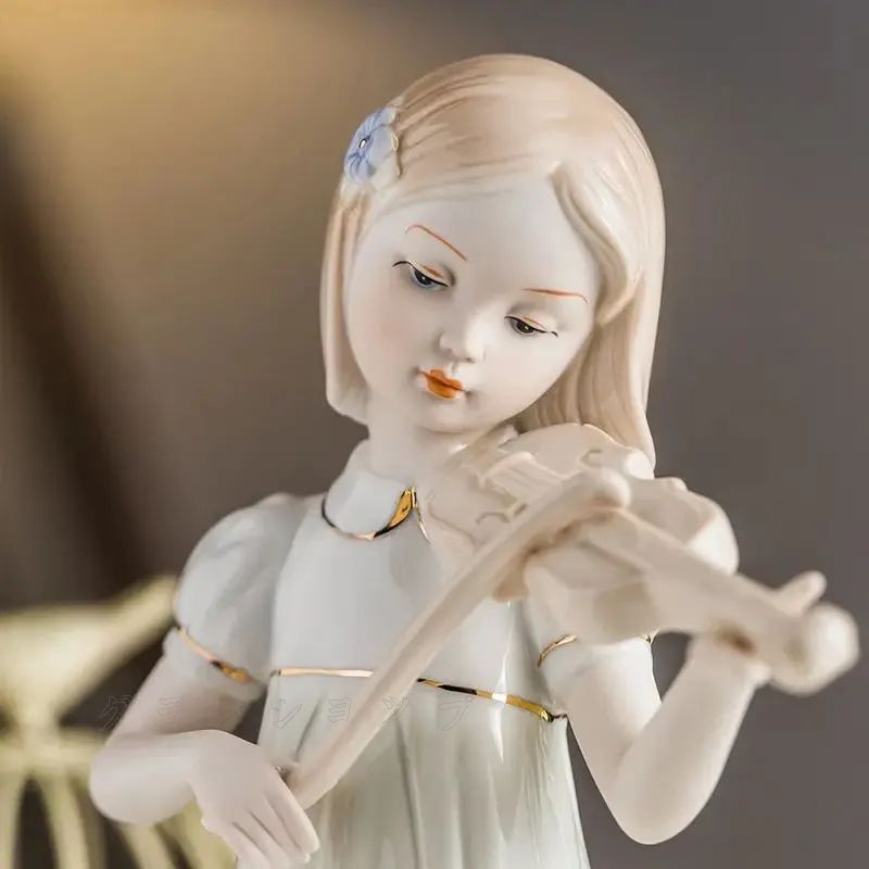 新しい未使用 セラミック製のバイオリンを弾く少女の像 セラミック製