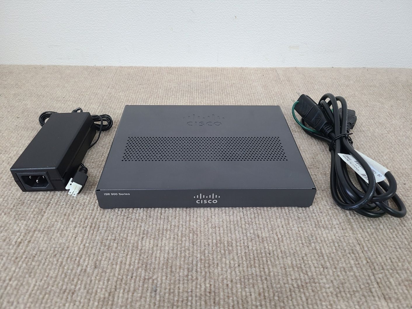 Cisco シスコ C921J-4PAS with SEC and APP Lic 900シリーズ Cisco シスコ C921J-4PAS with SEC and APP Lic 900シリーズ