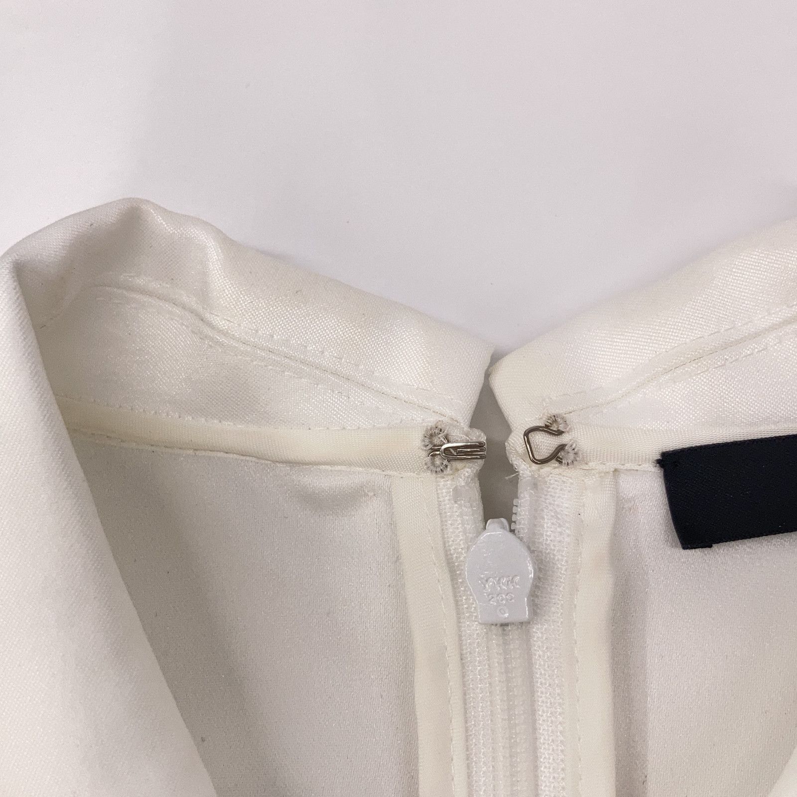 ﾎﾞﾘｭｰﾑｽﾘｰﾌﾞﾎﾟｲﾝﾄｶﾗｰﾌﾞﾗｳｽ