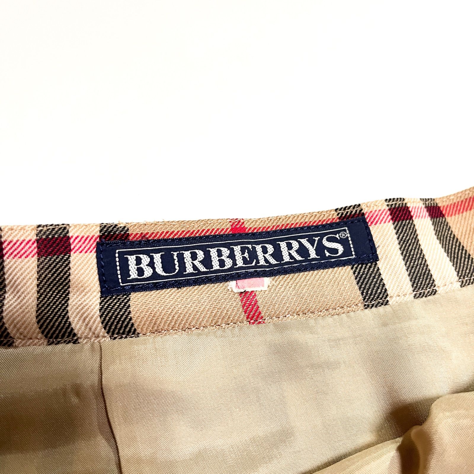 プリーツスカート