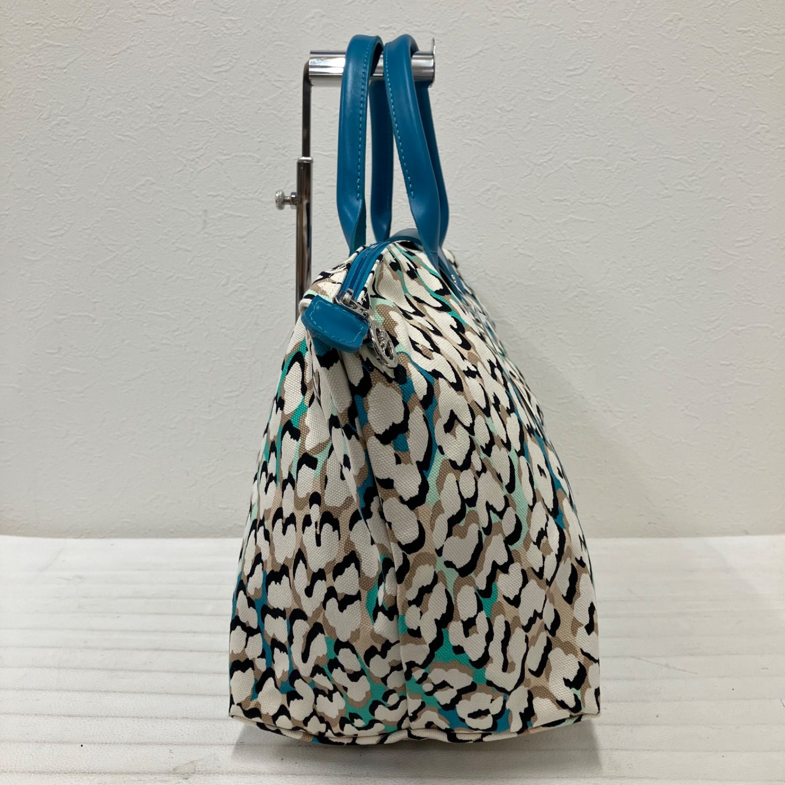 4795 LONGCHAMP ロンシャン JAL機内販売限定 イルオーパンテール プリ