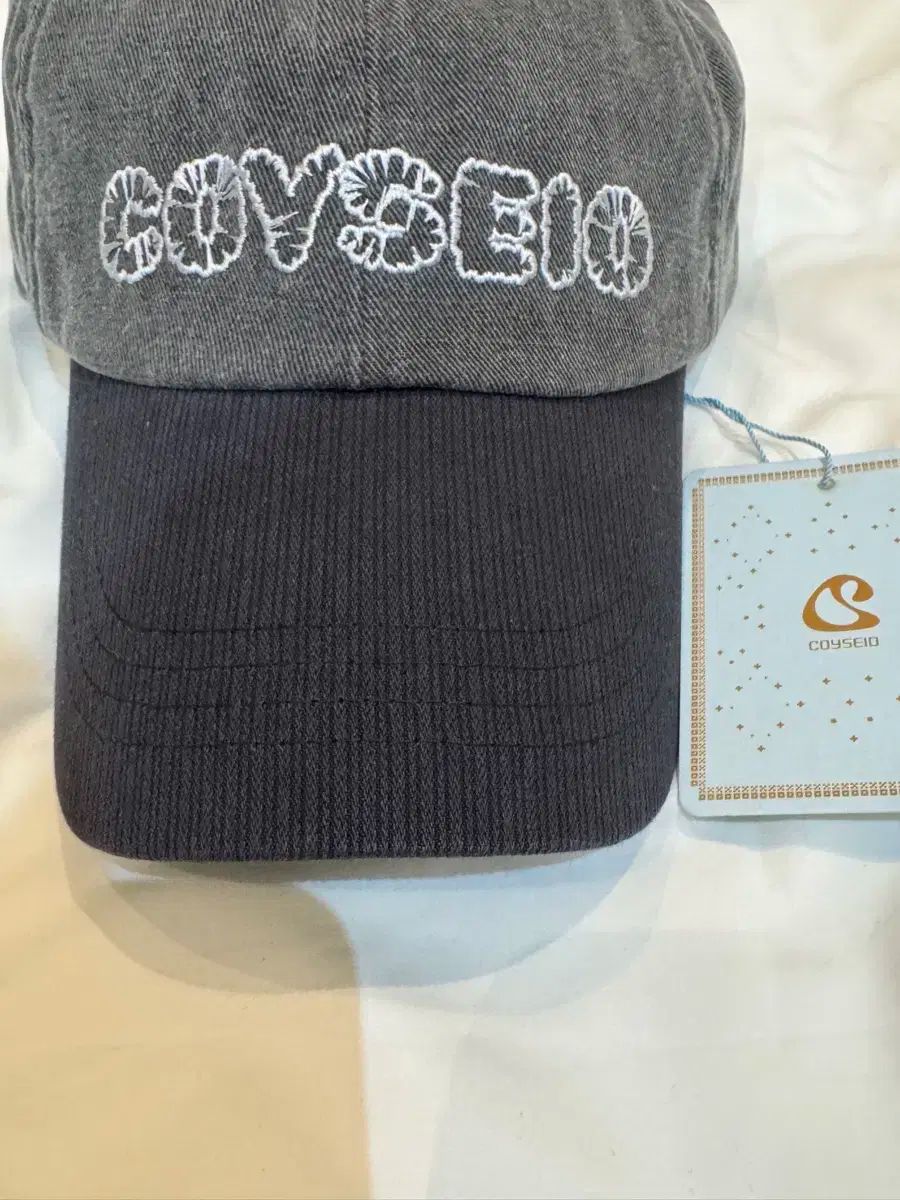 早期完売★COYSEIO★COY ANGEL CAP 大人気キャップ(GREY/追跡可) グレー（灰色）系 COYSEIO(コイセイオ) キャップ(レディース