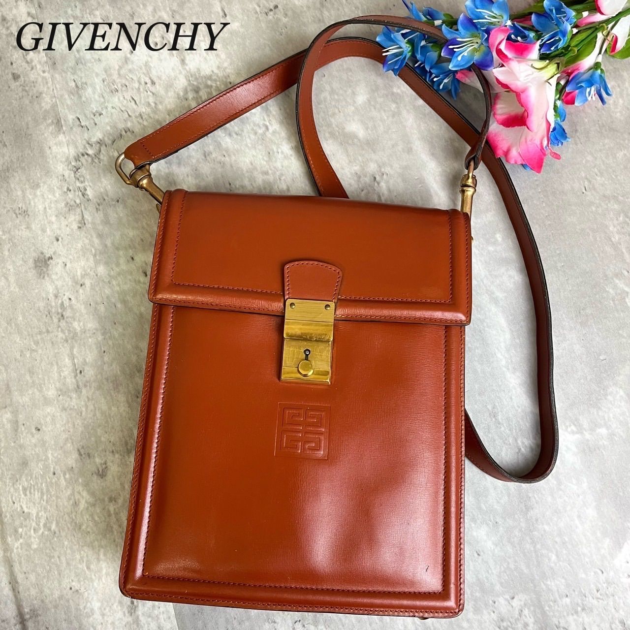 ✨良品✨ GIVENCHY ジバンシー ショルダーバッグ ポシェット 