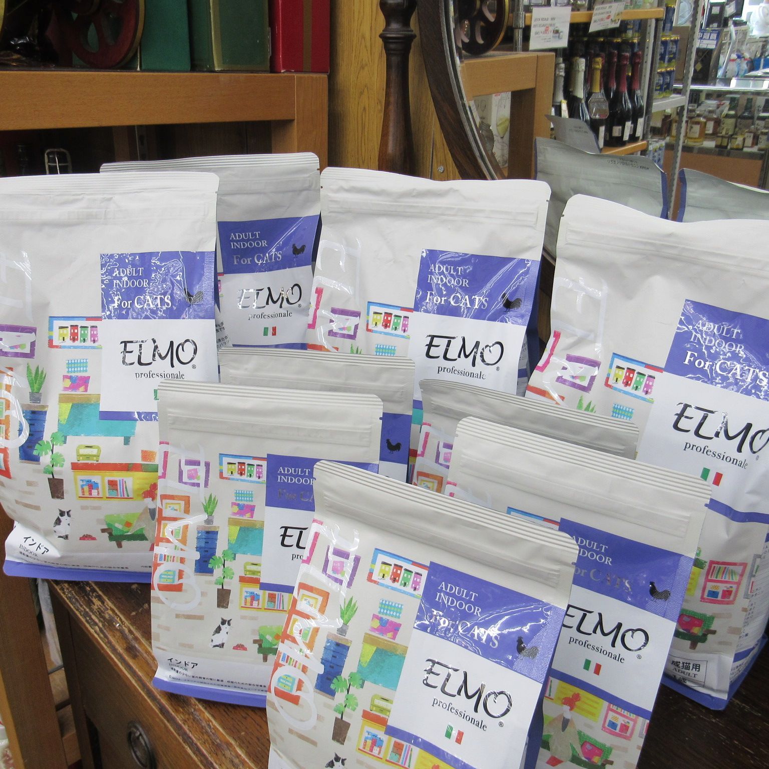 ELMO キャットフード 成猫用 【2kg ×4袋　400g×2袋】 合計9袋 400g×5袋 2kg×4袋 ELMO 高級キャットフード 成猫用