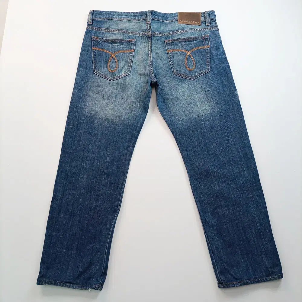 Calvin Klein(カルバ・ンクライン) デニム サイズ 35 ストレート テーパードジーンズ デニムパンツ メンズ A2237