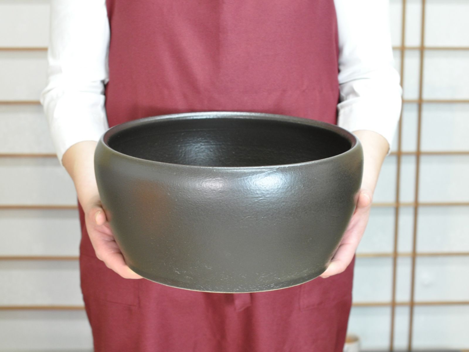 信楽焼 黒マット 丸 水鉢 穴なし10号 幅30cm×高さ15cm（【楽天