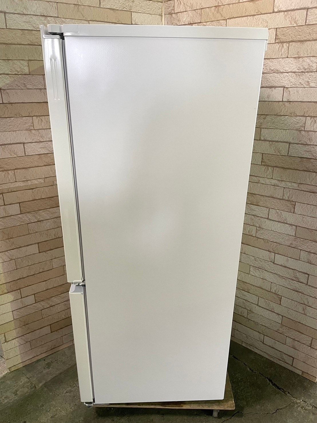 ☆3ヶ月保証付き☆2022年☆シャープ☆SJ-18E9-W☆179L☆R-731