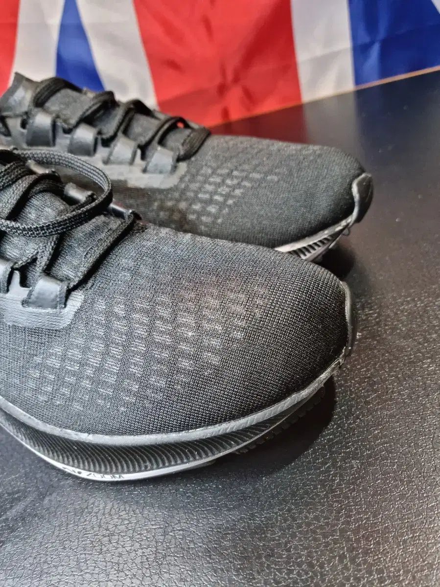 NIKE ナイキ ズーム ペガサス 37 黒 スニーカー HRDEVELOPMENT_JP