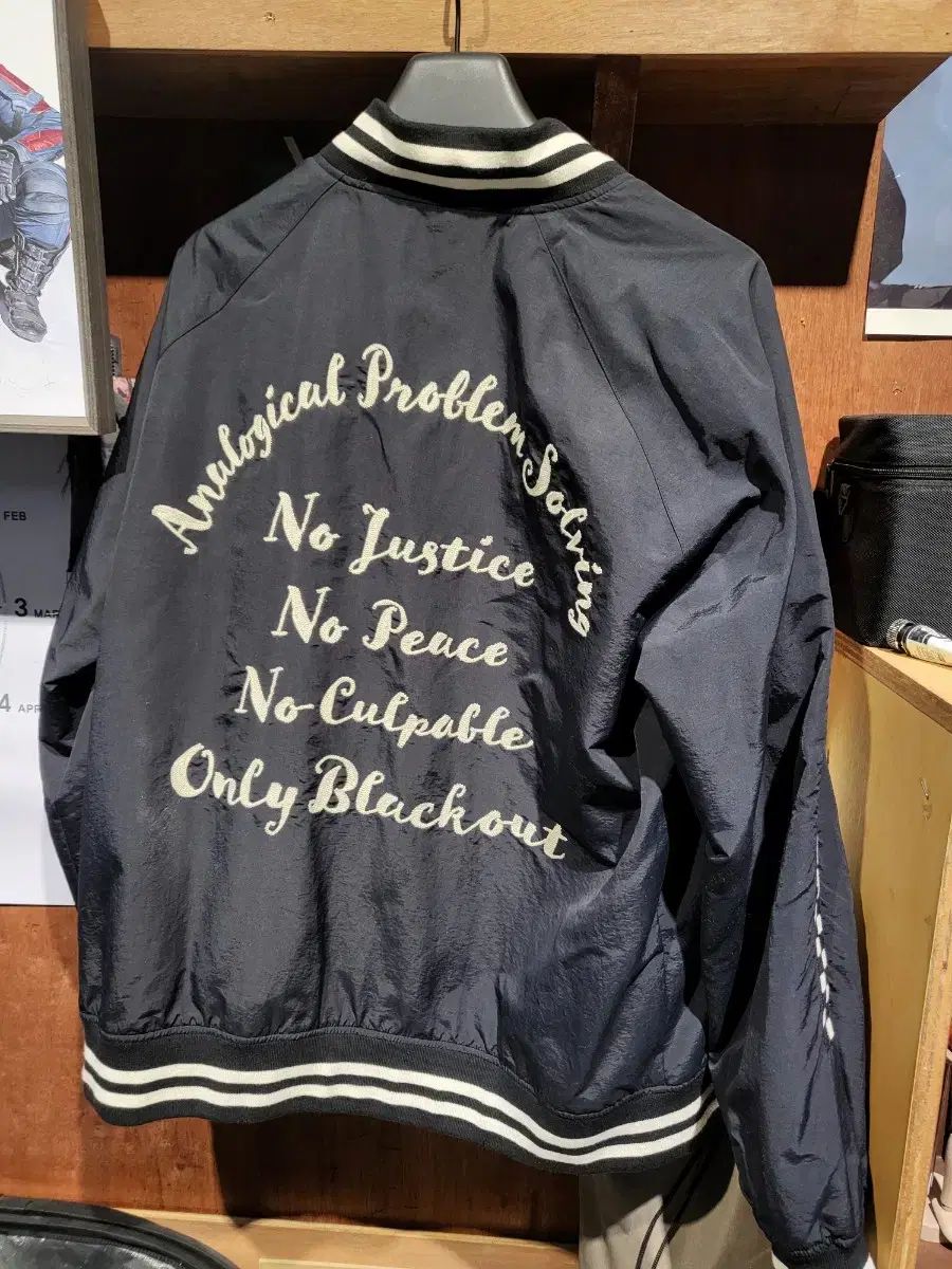 【雷市場（ポンジャン）商品韓国直送】 ブラックアウト ジャケット xl