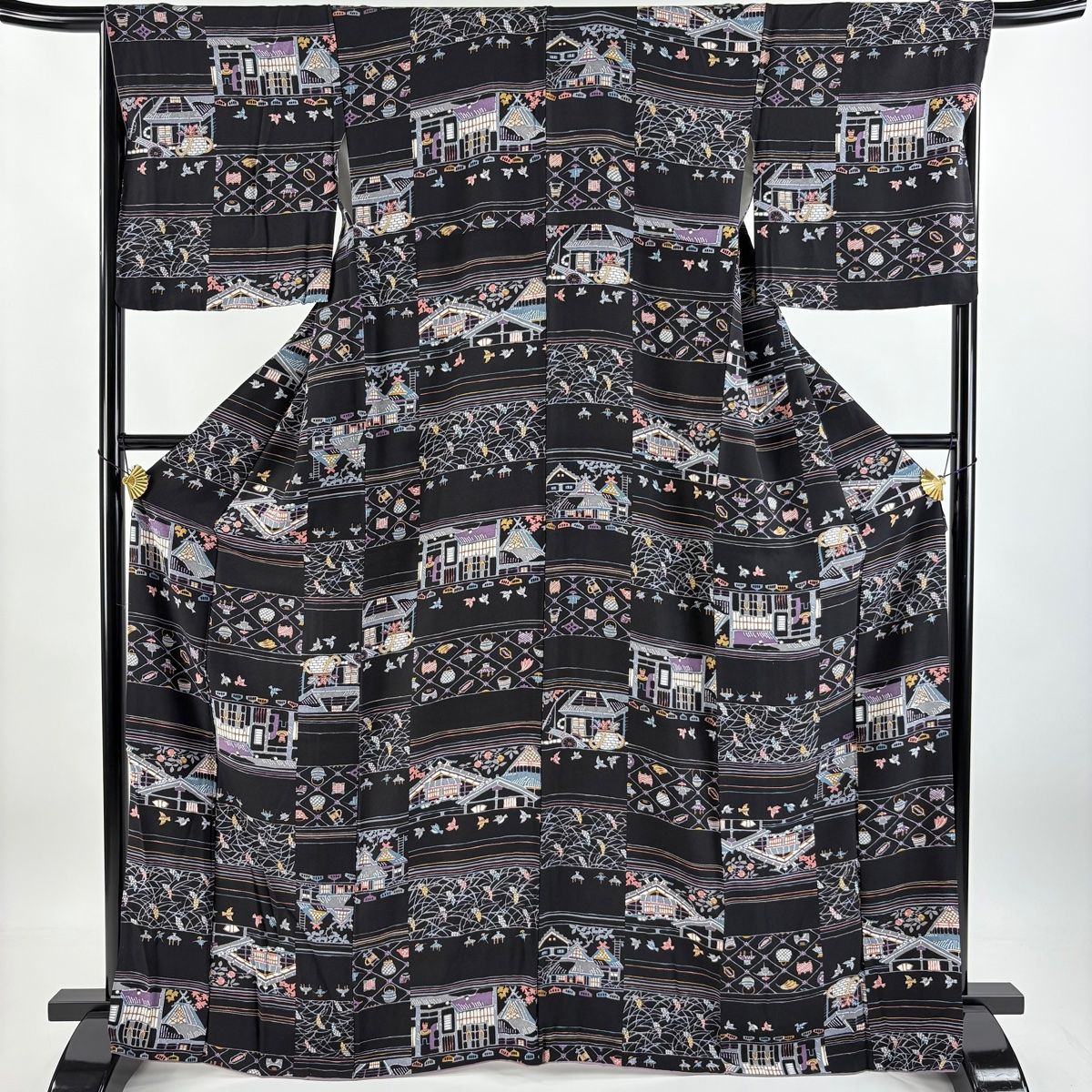 小紋 名品 身丈167.5cm 裄丈67.5cm 正絹 【中古】 小紋 身丈167cm 裄丈67cm M 袷 家屋 鳥 黒 正絹 秀品 【中古】 - メルカリ