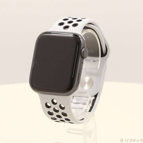〔 品〕 Apple Watch SE 第1世代 GPS 44mm スペースグレイアルミニウムケース ピュアプラチナム ブラックNikeスポーツバンド 276