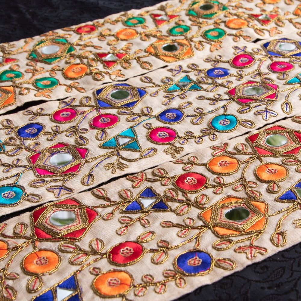 チロリアンテープ - ロール売 太幅11cm - ミラーワーク ゴータ刺繍 | チロルテープ 手芸 チロリアンテ