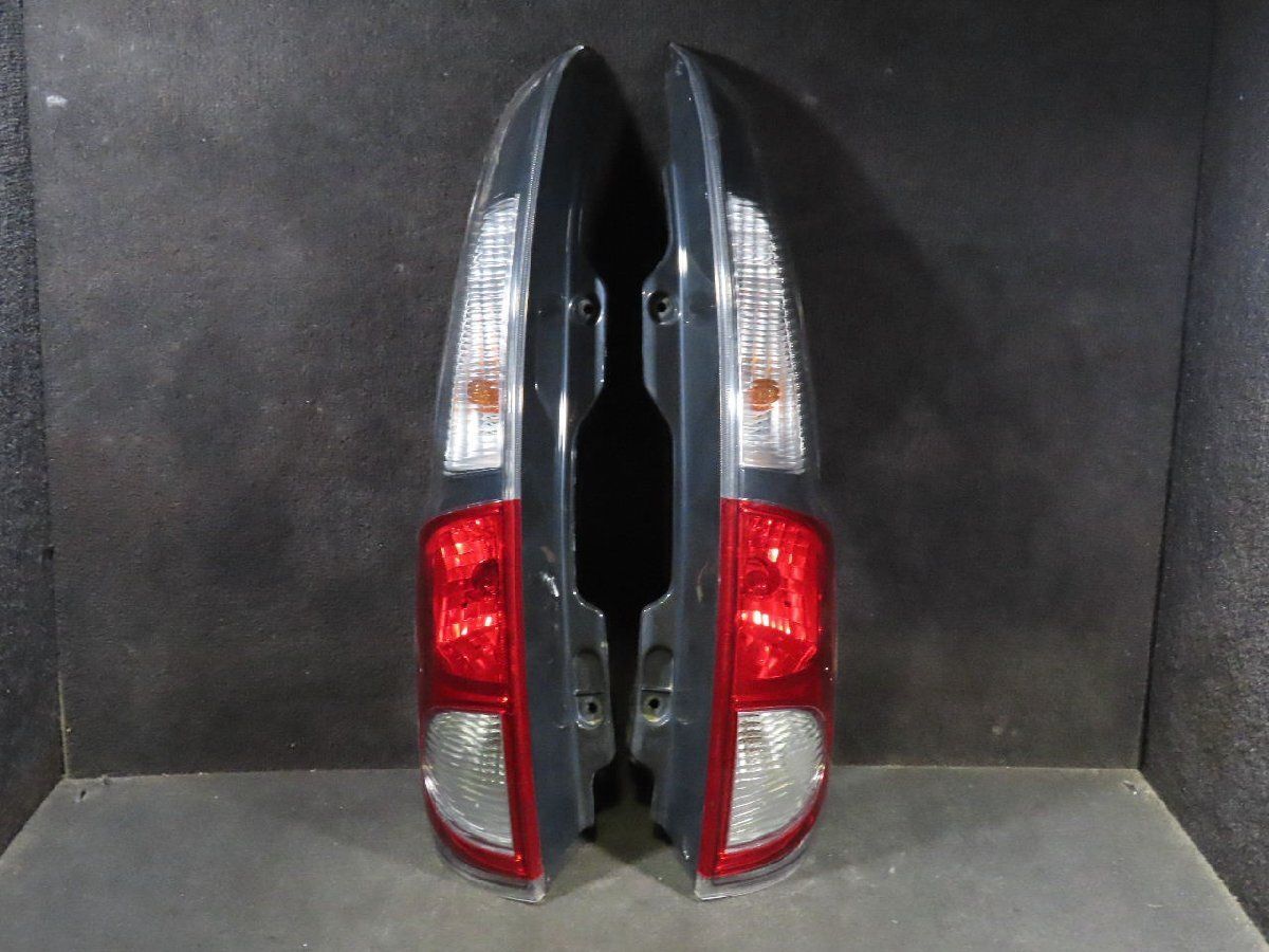 MRワゴン X DBA-MF33S 純正 美品 テール ランプ ライト 左右 (コイト 220-59233) 検索 MG33S /No，12756