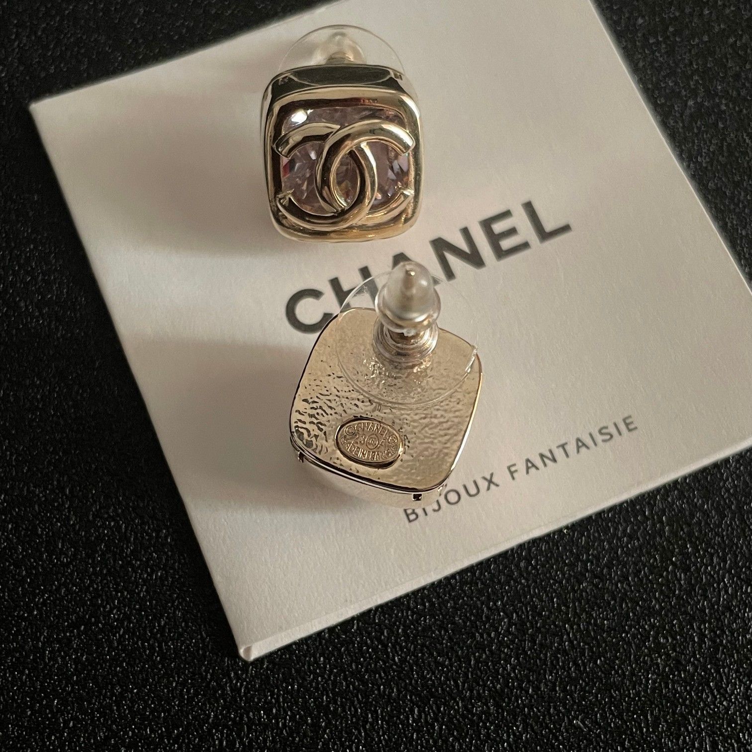 今日特価】Chanel ヴィンテージ アルファベットピアス 送料無料