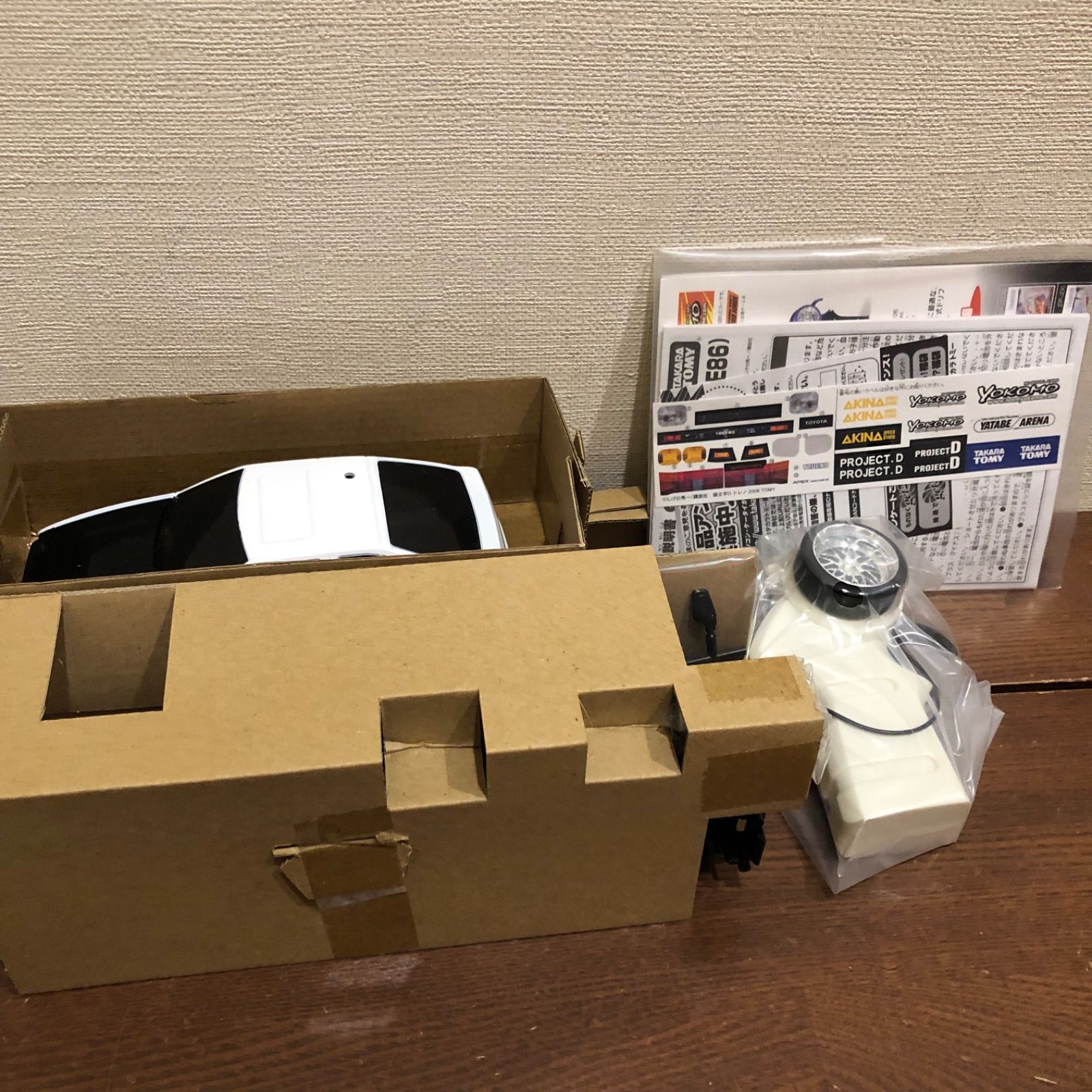 頭文字D トヨタ スプリンタートレノ AE86 藤原拓海仕様 ラジコン 頭文字D トヨタ スプリンタートレノ AE86 藤原拓海仕様 ラジコン
