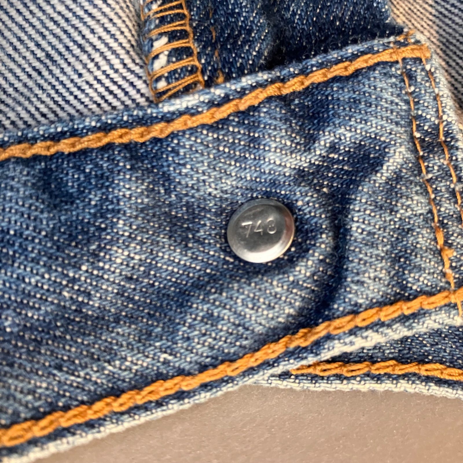 00