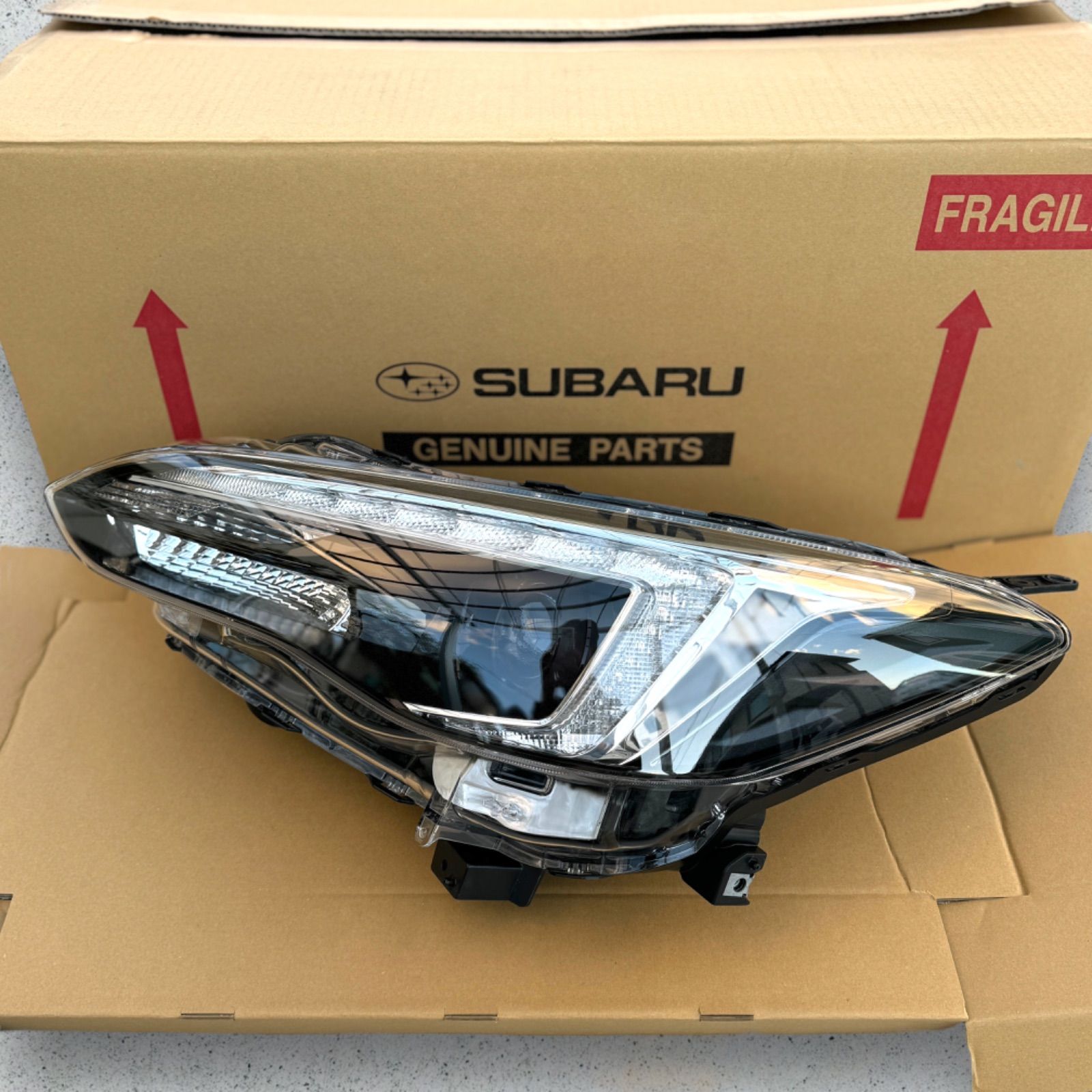 SUBARU 純正部品 インプレッサ 左 ヘッドライト 84913FL612 極美品