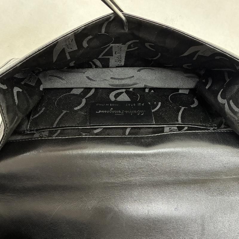 Salvatore Ferragamo サルヴァトーレフェラガモ クラッチバッグ