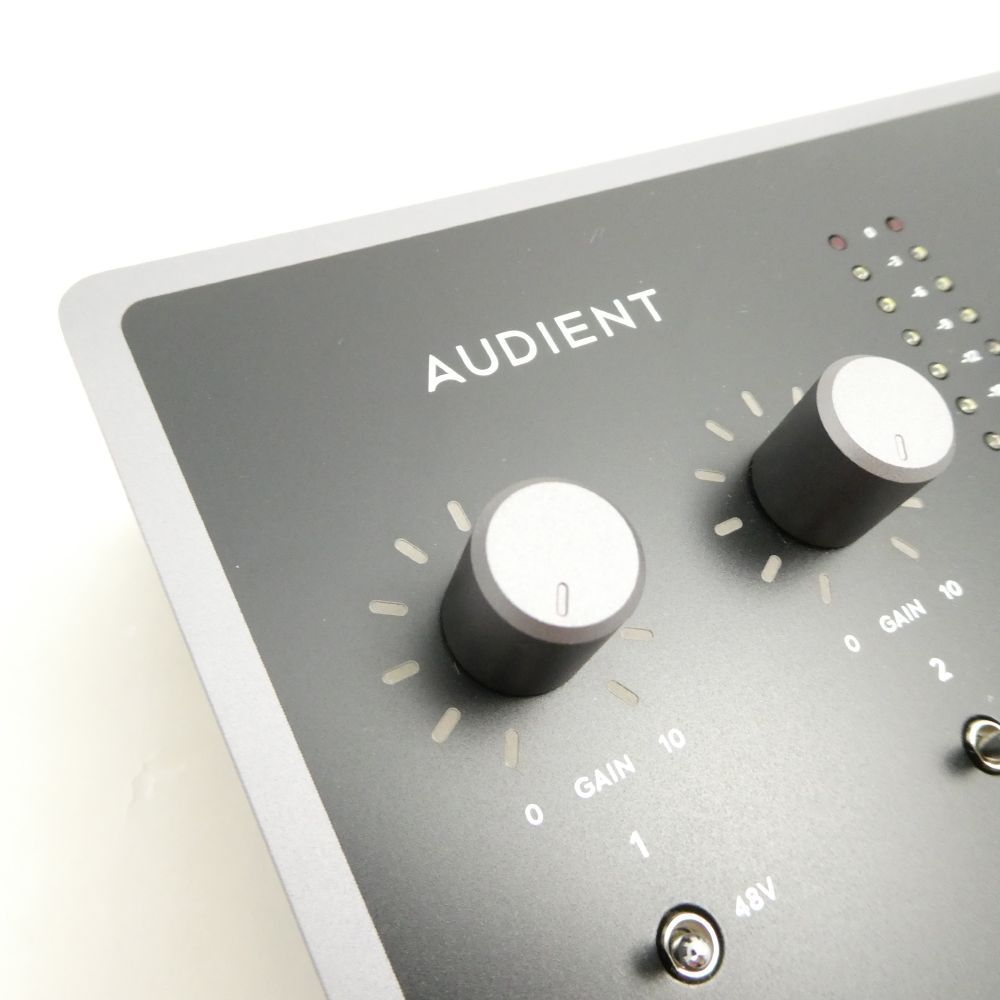 iD14 オーディオインターフェイス