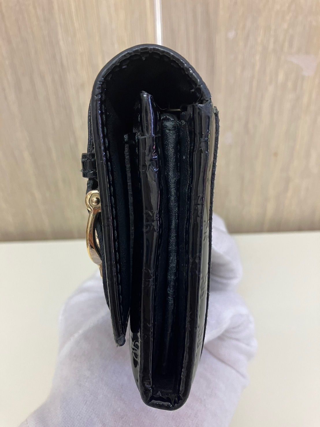 中古品】 GUCCIグッチ マイクロGG エナメル 長財布 パテント