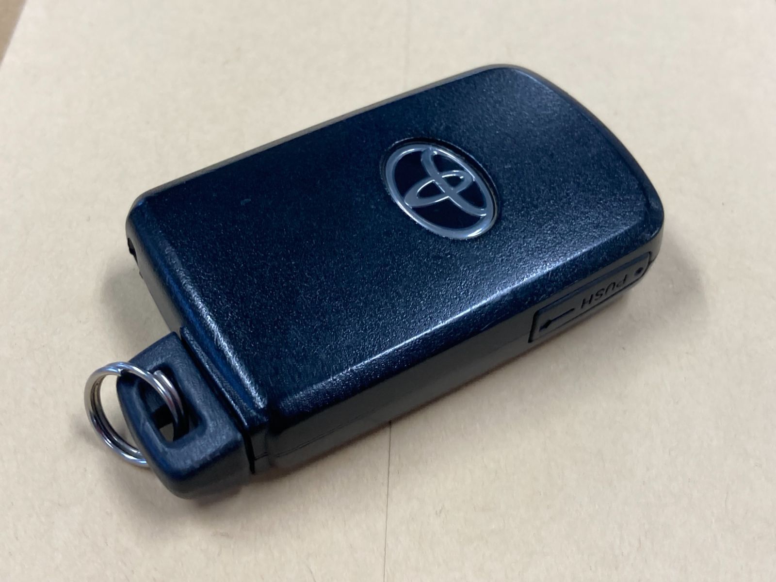 『新品』カムリスマートキー トヨタ 純正スマートキー カムリ 3個セットまとめ売り - メルカリ