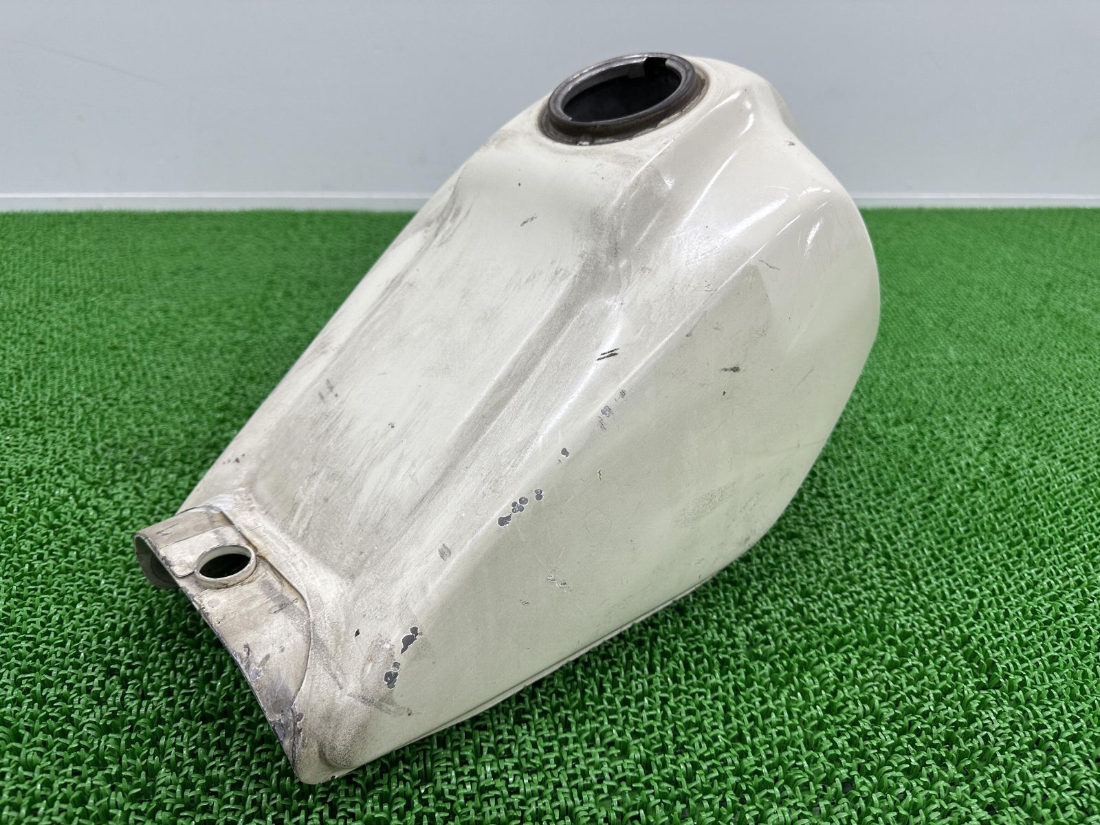 TW200用純正タンク　TW225 ヤマハTW200 TW225 純正燃料タンク グレー