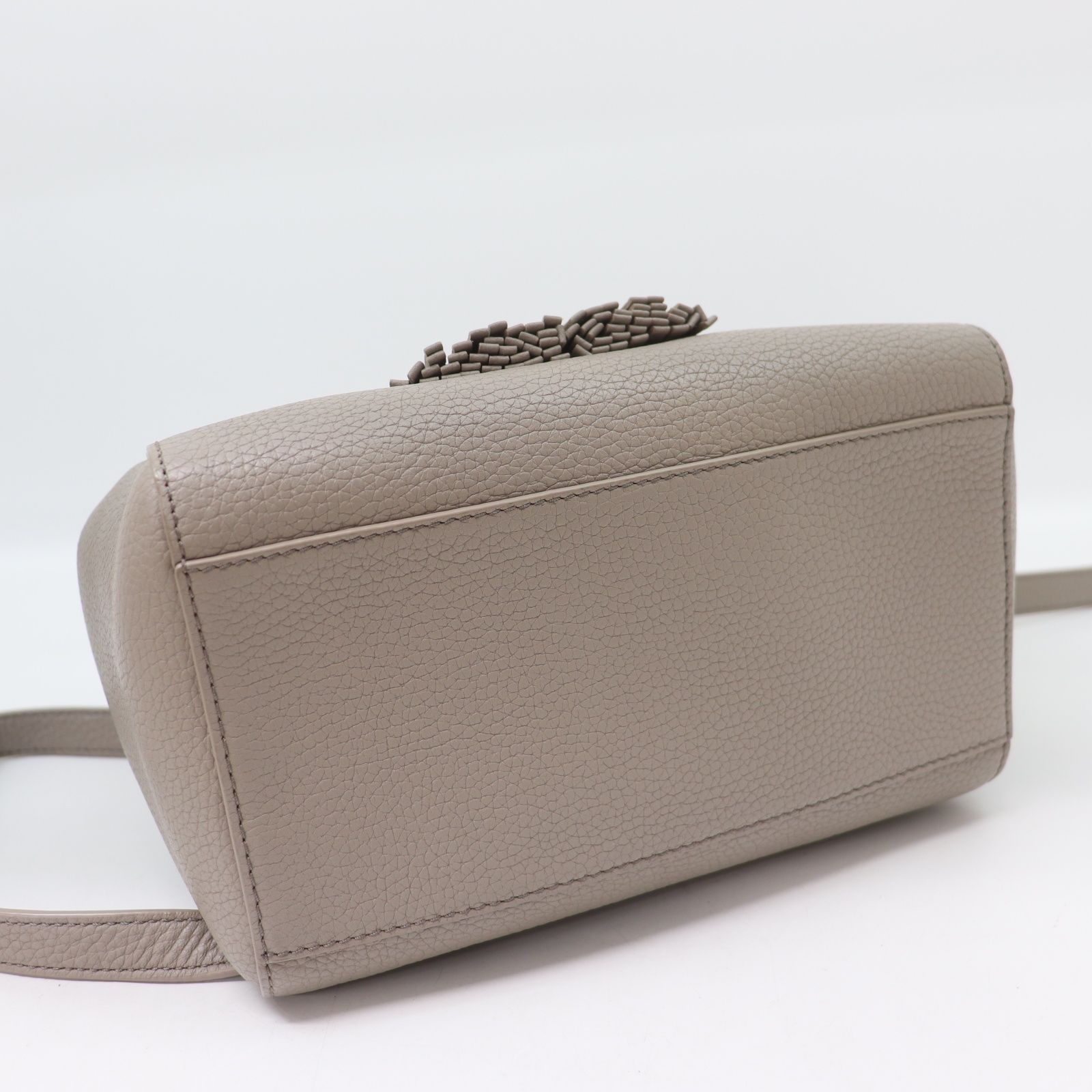 【美品】トリーバーチ トートバッグ タッセル付き　バック　グレー　レザーバック 楽天市場】トリーバーチ トートバッグ TORY BURCH ペリー 81928