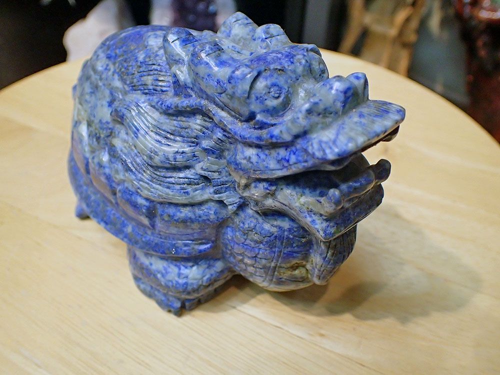 1 美品 ラピスラズリ 龍亀 ロングイ 天然石 龍 亀 金運 開運 原石 風水 風水】龍亀_ロングイ_ラピスラズリ(1,457g) - メルカリ