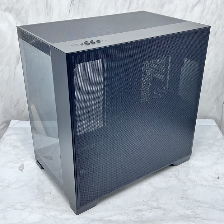 Antec C8 Full Tower case ピラーレス式フロント サイドガラスパネル ブラック