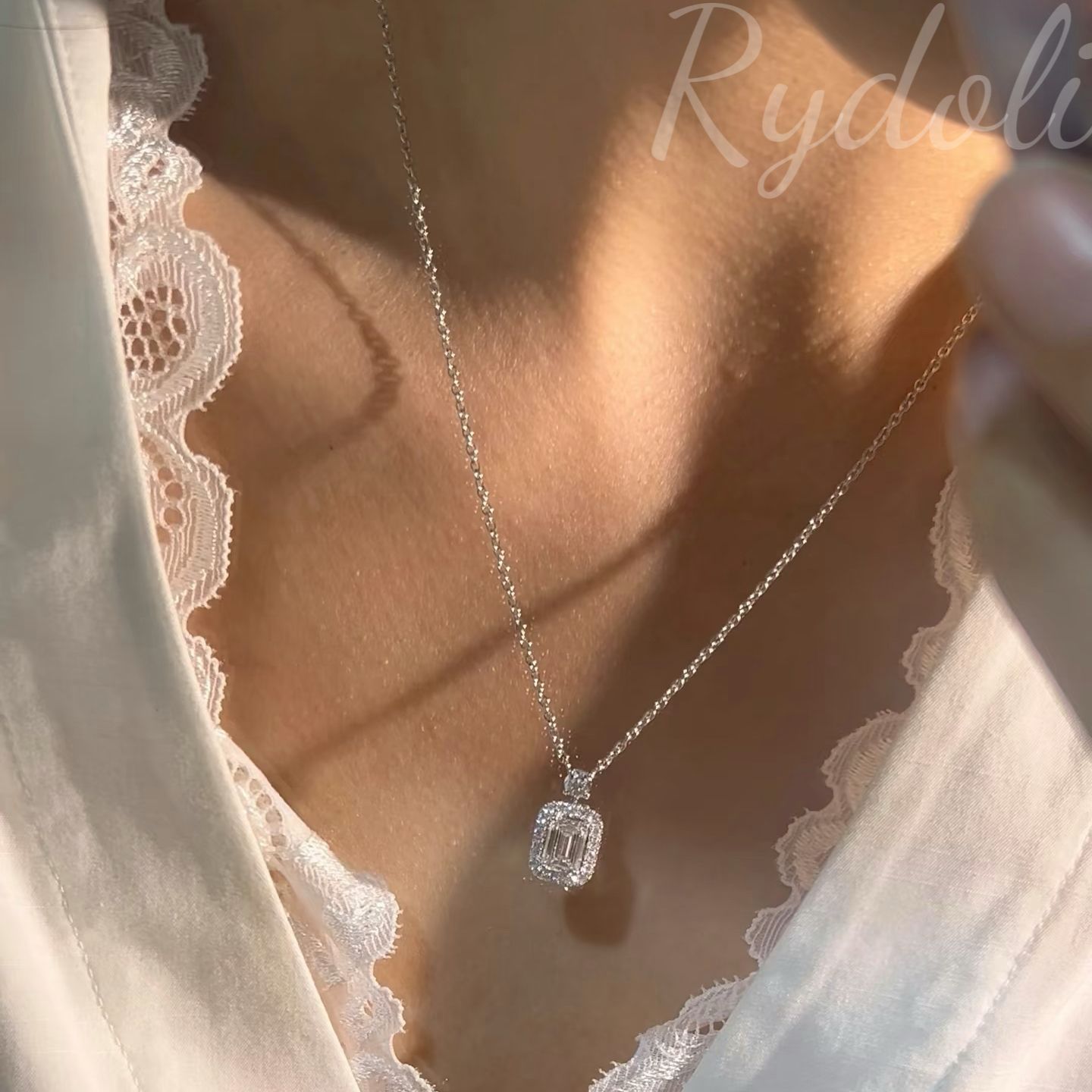 即納発送 Pt950 1.09ct エメラルドカット ダイヤネックレス ラボ 