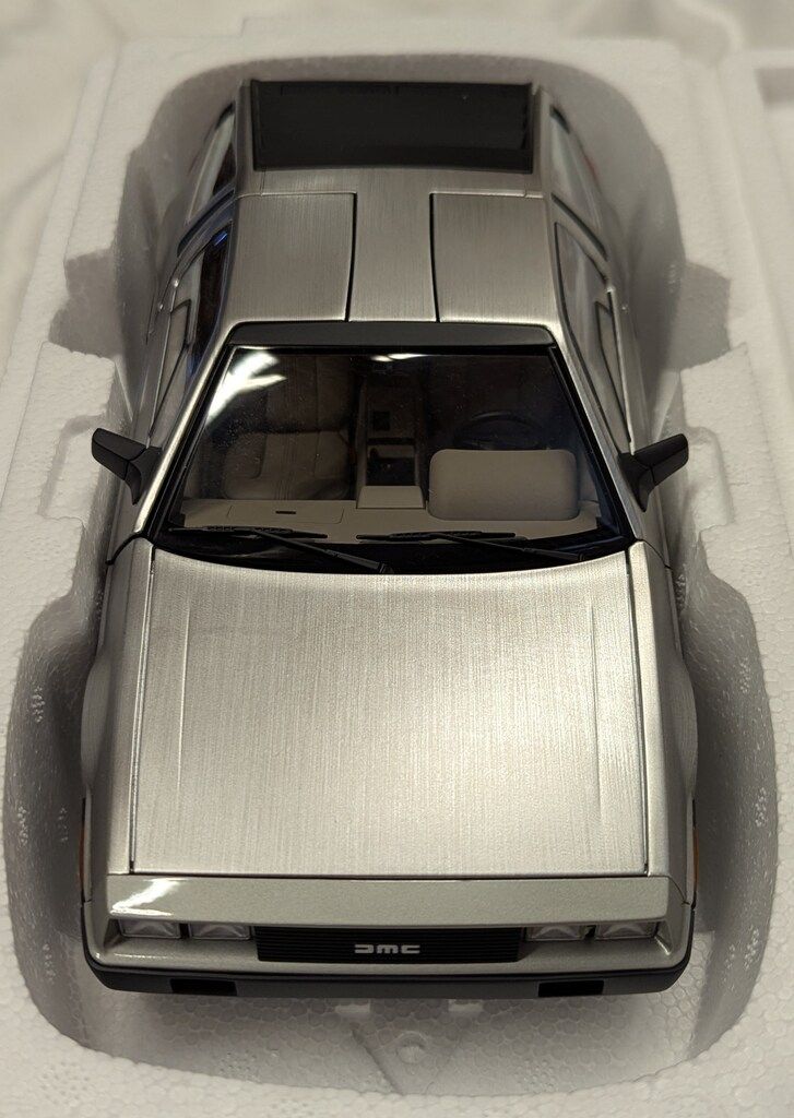 サテンシルバー