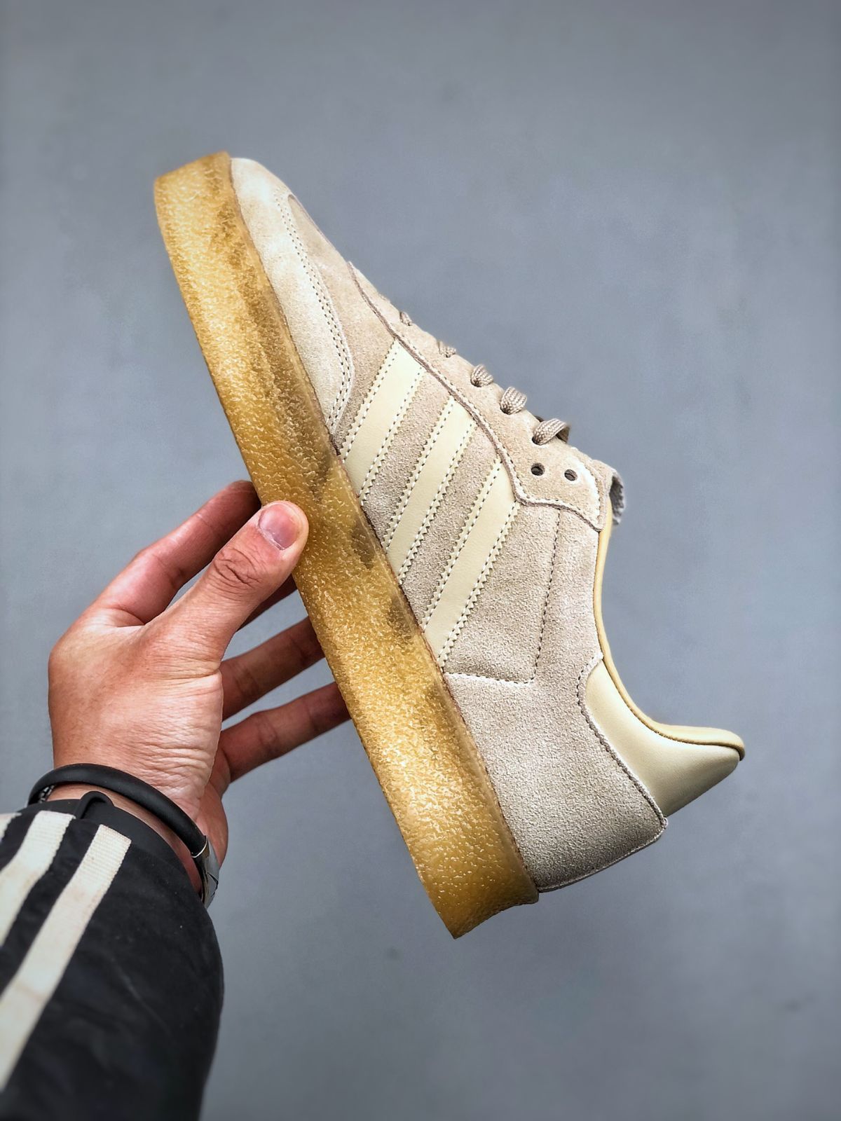 RONNIE FIEG × CLARKS × ADIDAS SAMBA WHEAT ロニー・ファイグ × クラークス × アディダス サンバ ウィート ID7298