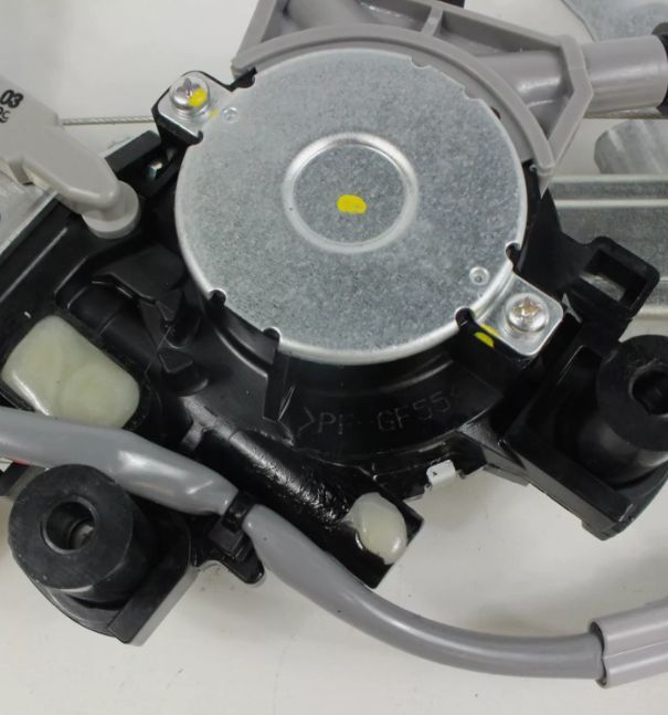 トヨタ純正 MK4 JZA80 スープラ 「モーター付き」 右側パワー  