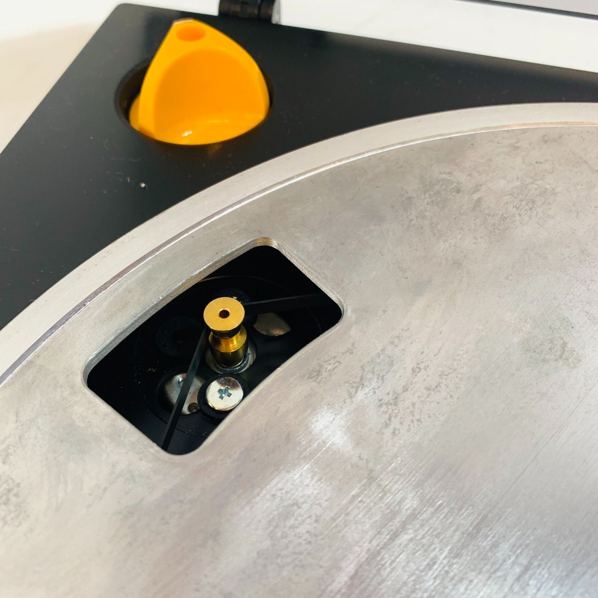 ターンテーブル