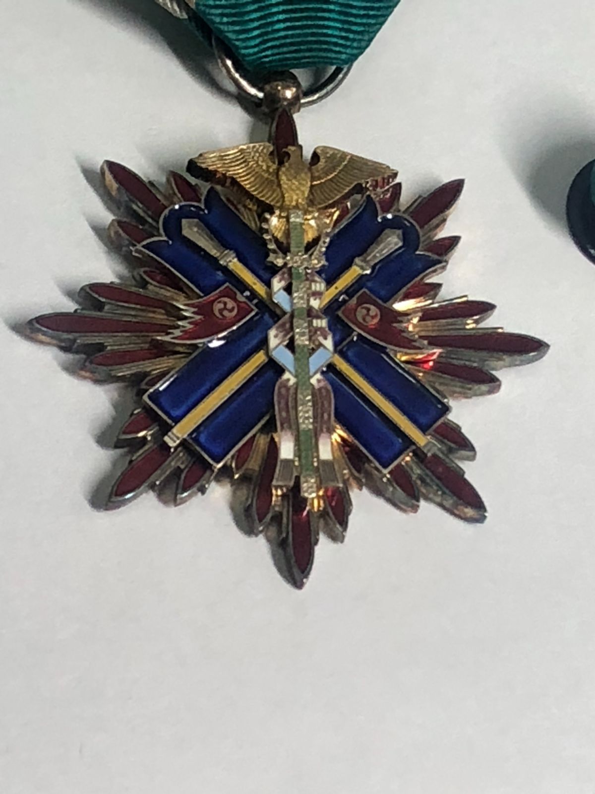 希少‼️功五級金鵄勲章 勲章 略授 記章 共箱付き 旧日本軍 大日本帝国 当時物 功五級金鵄勲章 旧日本軍 買取参考価格 ｜くじら堂