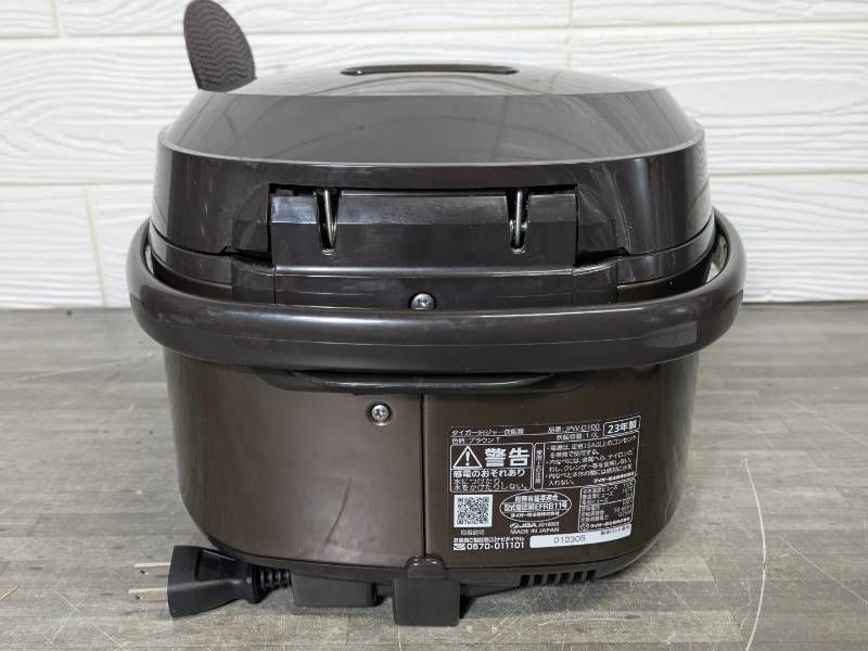 TIGER タイガー IH炊飯器 5合炊き 2023年製 JPW-D100 遠赤黒厚釜 通電
