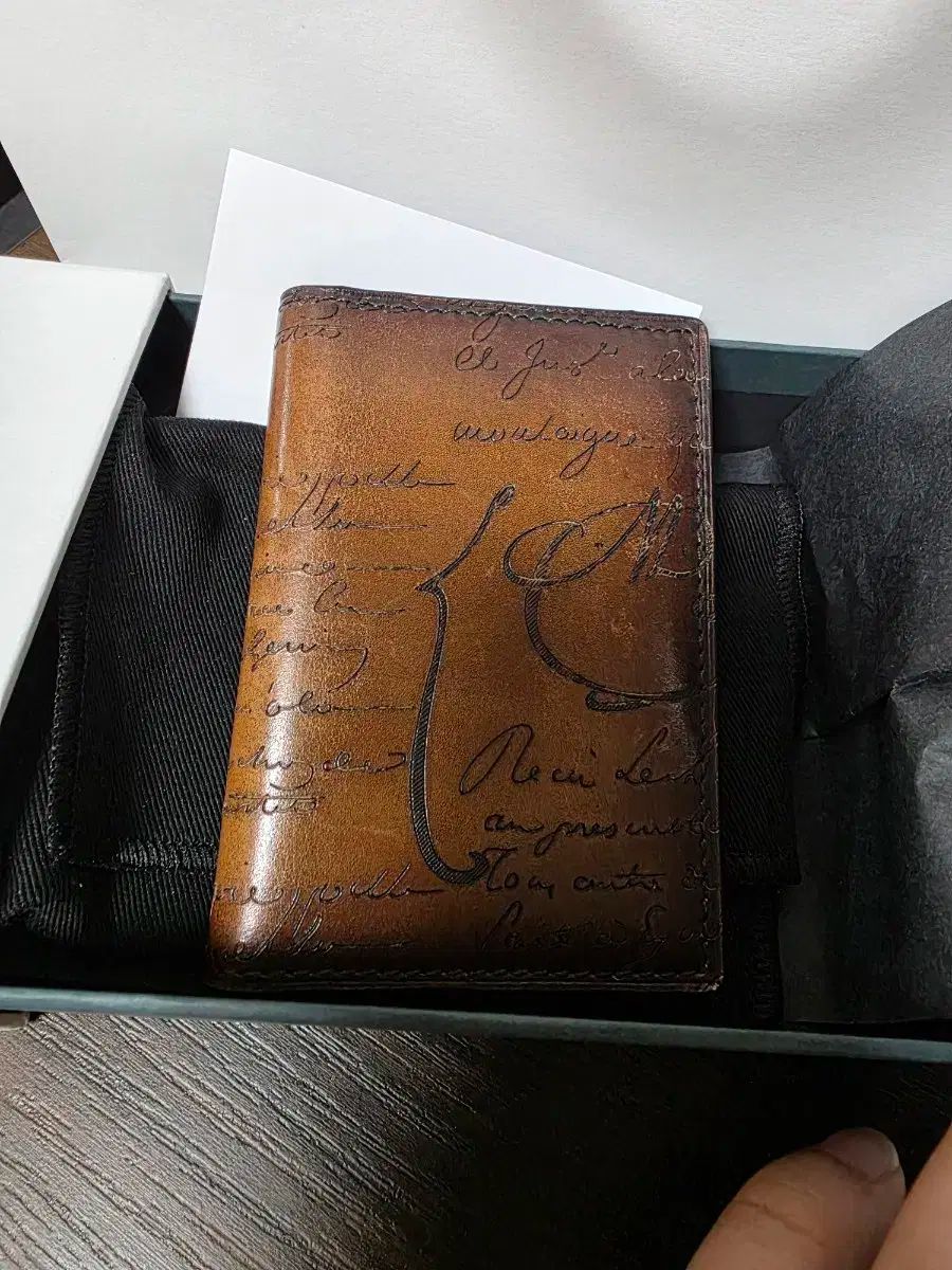 BERLUTI カードケース　新品 BERLUTI】ベルルッティ フラグメントケース コアマキシ (Berluti