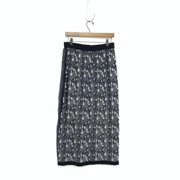 未使用品 YUKI SHIMANE ユキシマネ Flower Sparkle knit wrap skirt ニット巻きスカート ラップ ブラック F  - メルカリ