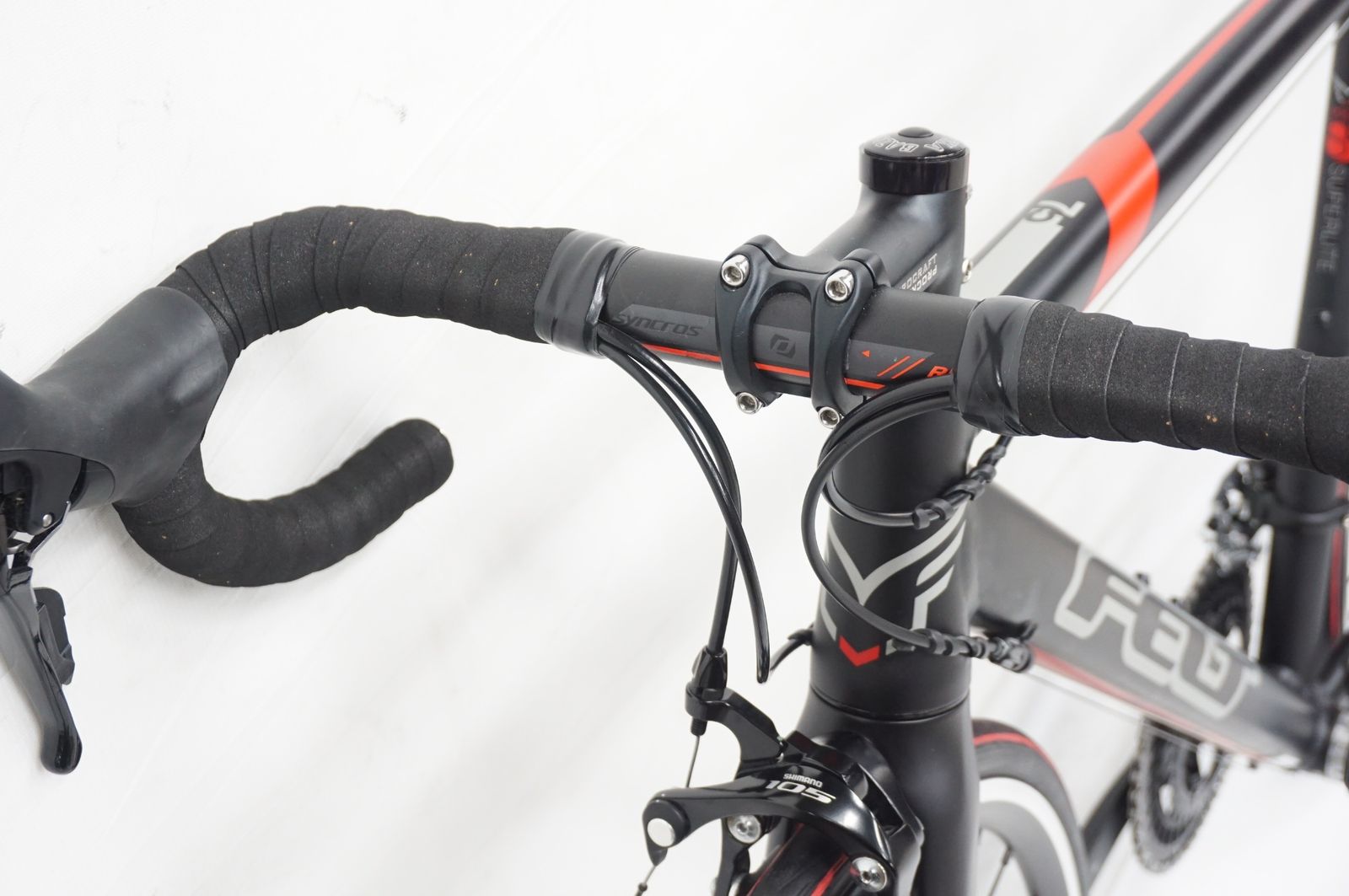 FELT 「フェルト」 F75 2016年モデル カスタム ロードバイク