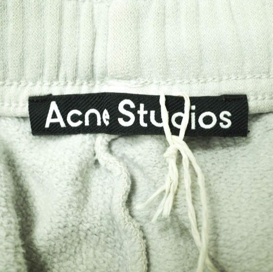 【Acne Studios】アップリケ ショートパンツ ACNE STUDIOS デニム ショートパンツ フレイド加工 | NET-A-PORTER