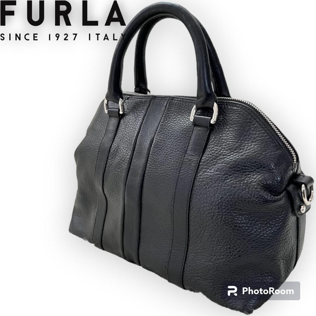 FURLA フルラ ハンドバッグ ブラック レザー ブランドゴプレートロゴ